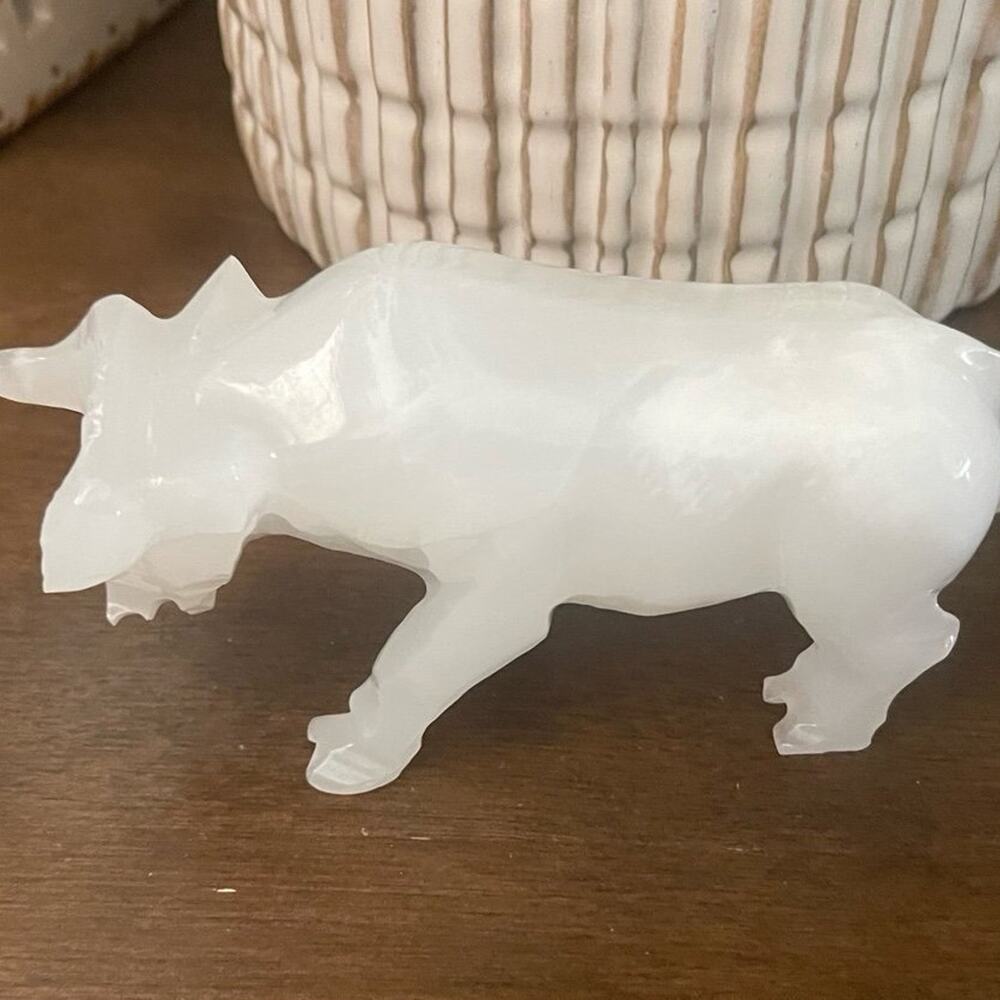 Vintage onyx stone bull figurine